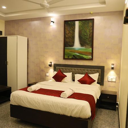 Hotel Ashlesh Manipal Esterno foto