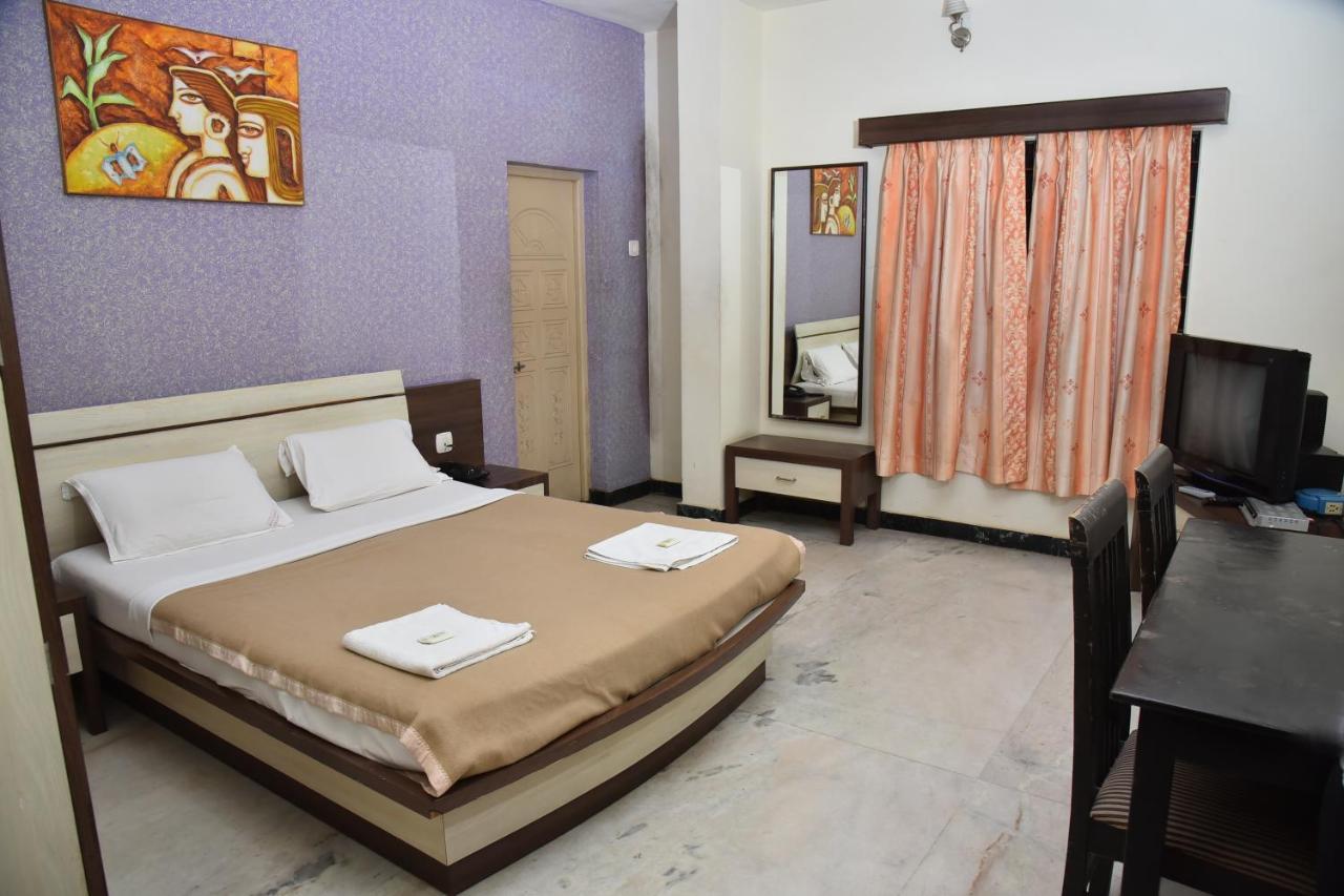 Hotel Ashlesh Manipal Esterno foto