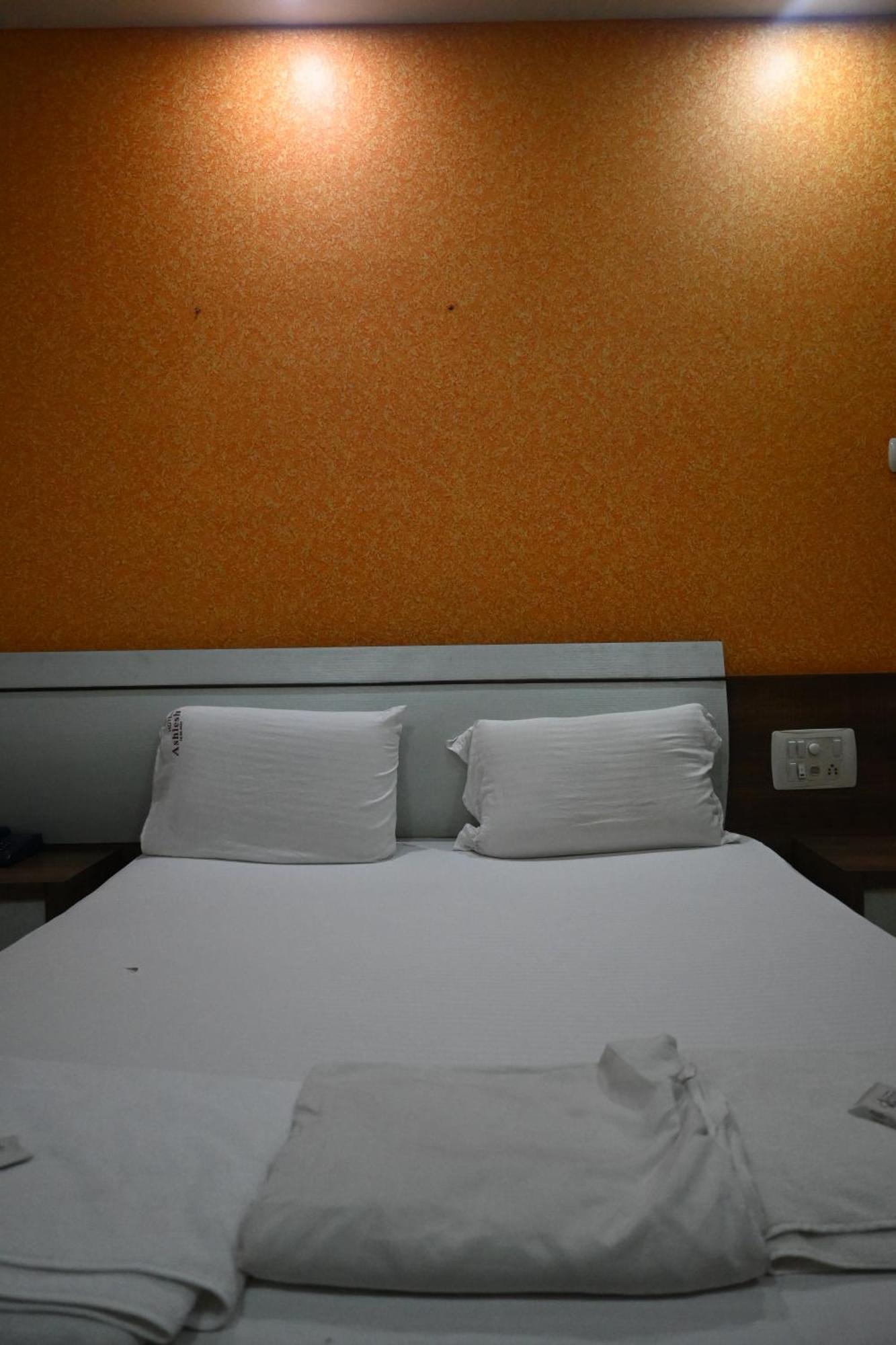 Hotel Ashlesh Manipal Esterno foto