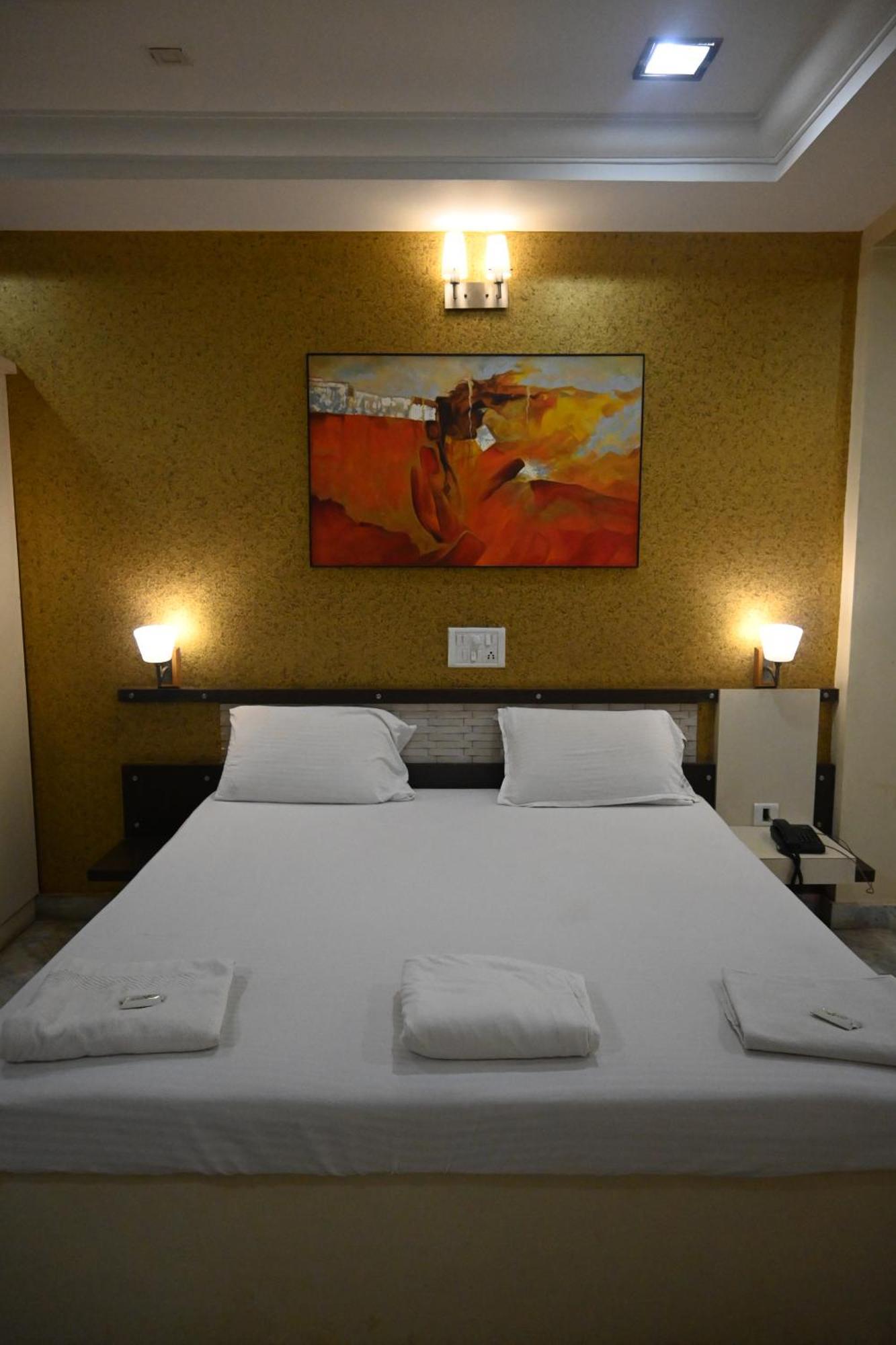 Hotel Ashlesh Manipal Esterno foto
